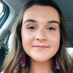 Meet your Posher, Bella